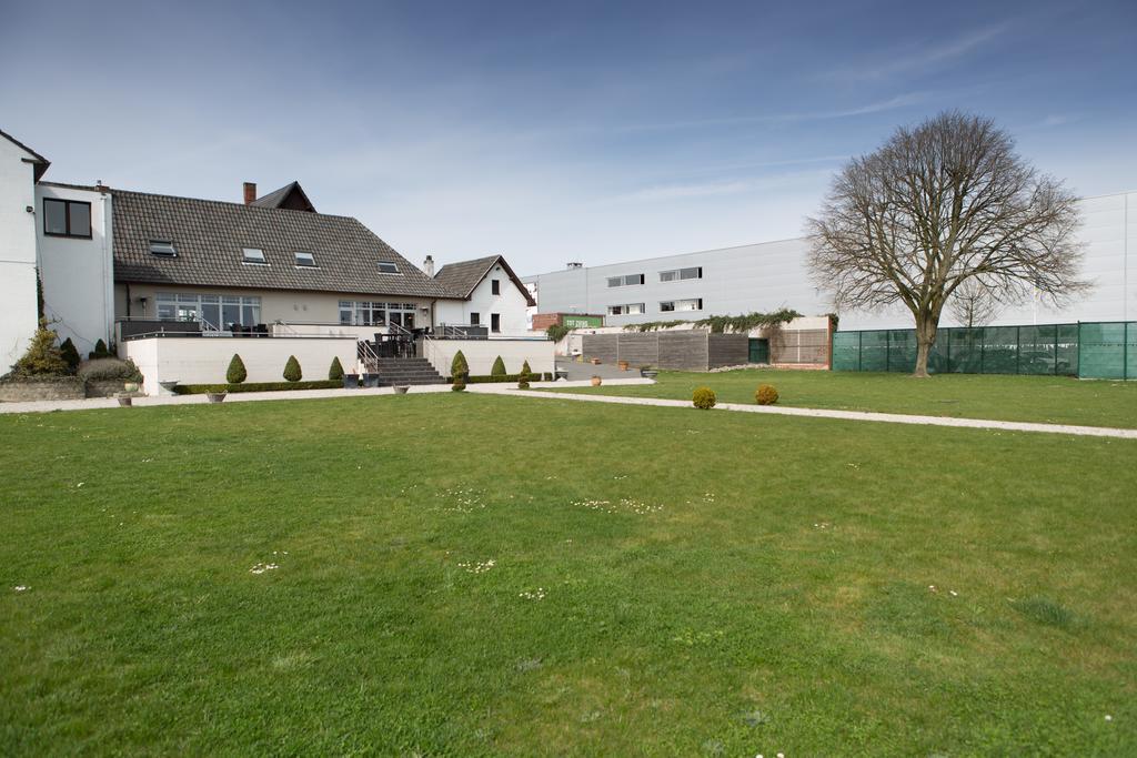 Hotel Malpertuus Riemst Eksteriør bilde